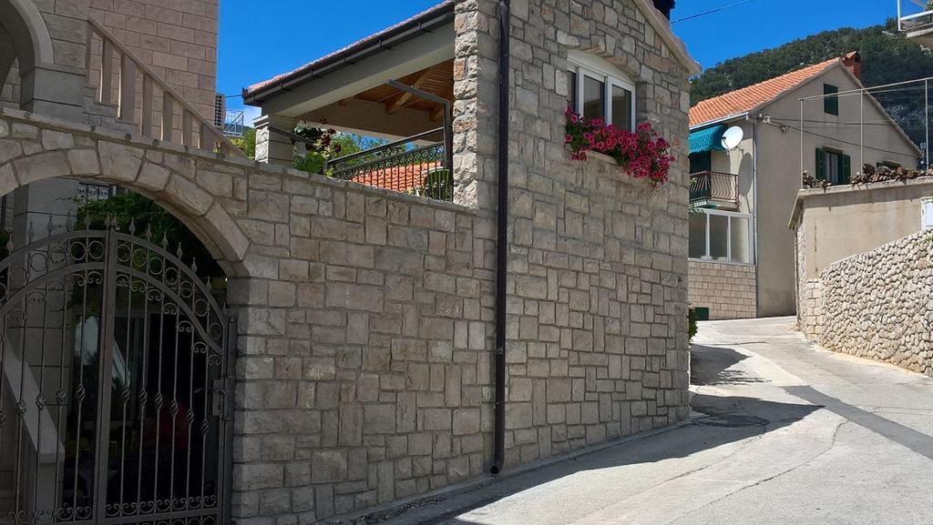 Apartment Ariana Bol Kültér fotó