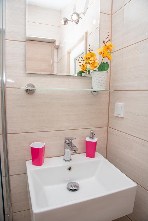 Apartment Ariana Bol Kültér fotó